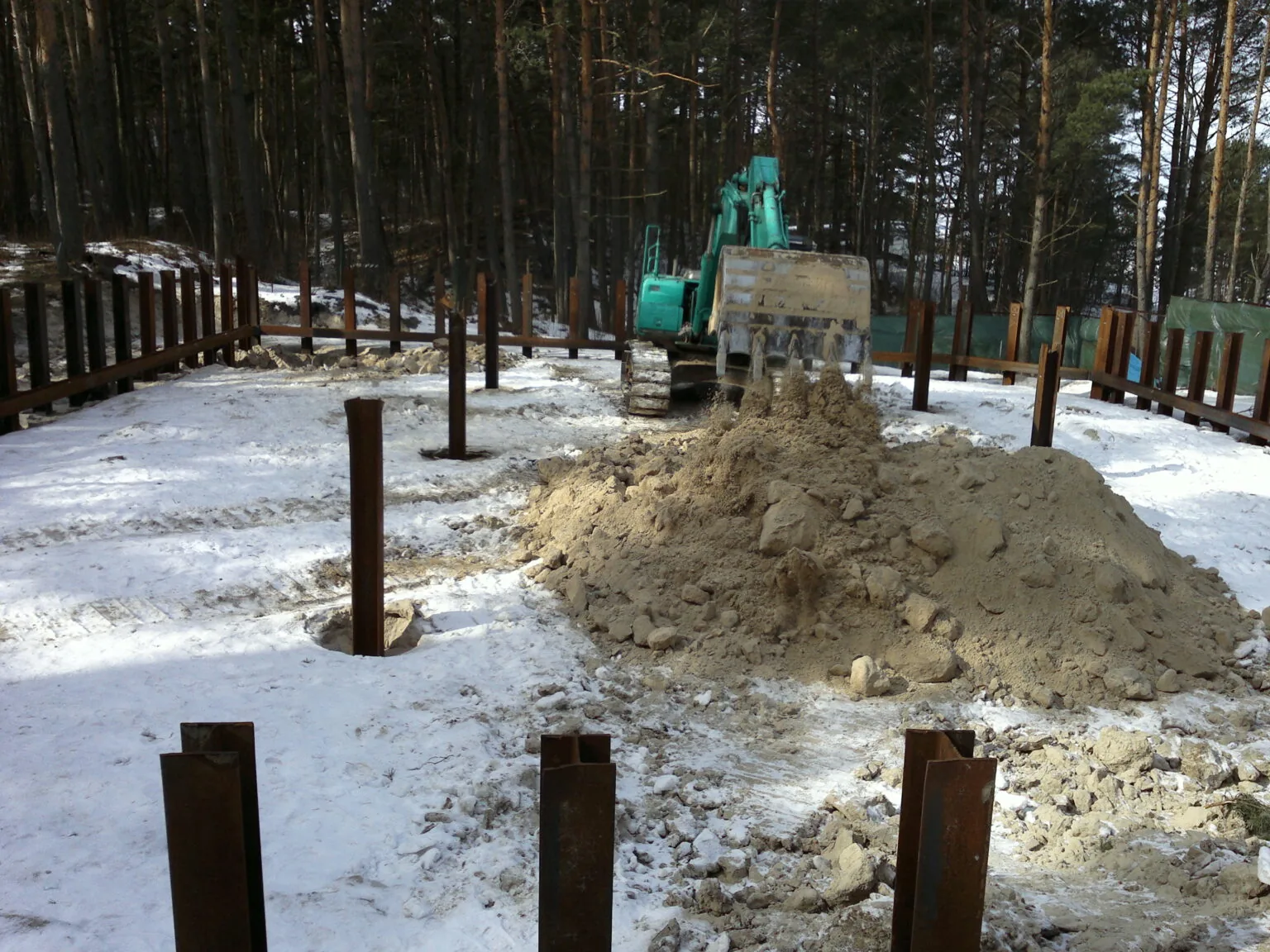 Padziļināto pamatu – Berlīnes tipa sienu izbūve