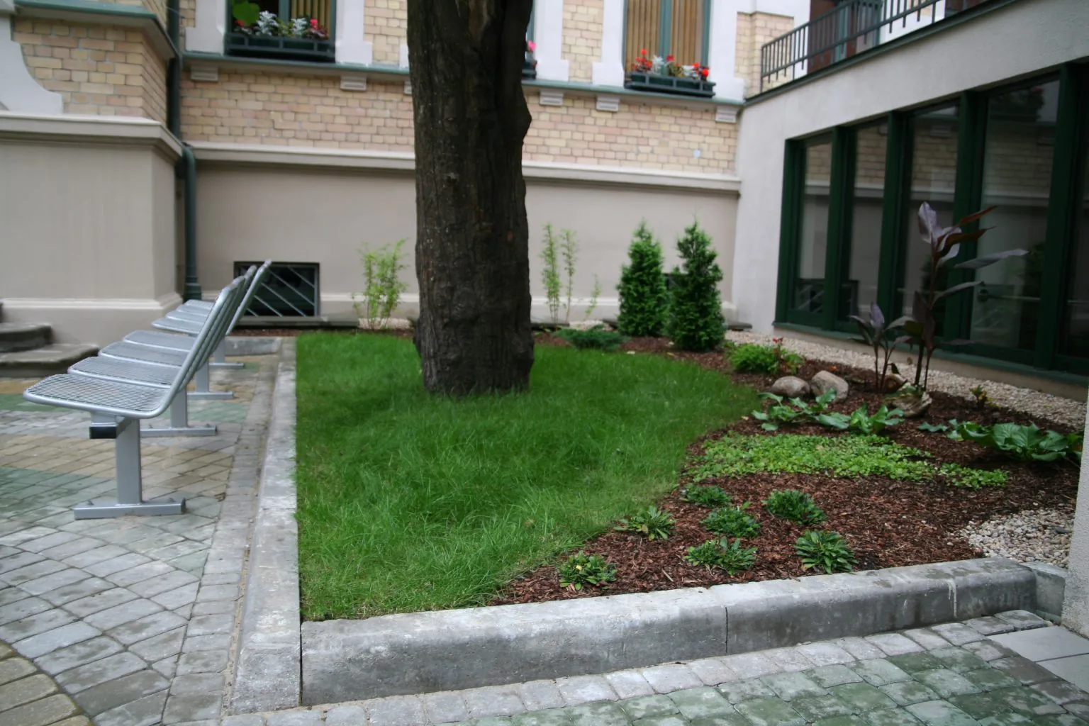 Bruģēšana un labiekārtošana Rīgas 1. speciālās internātpamatskolas teritorijā - 3
